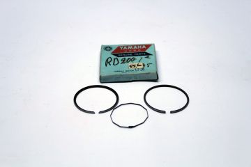 397-11610-12 Piston ringset 0.25mm RD200