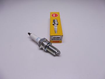 DPR7EA-9 (NGK) spark plug (bougie)