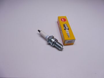 DR9EA (NGK) spark plug (bougie)