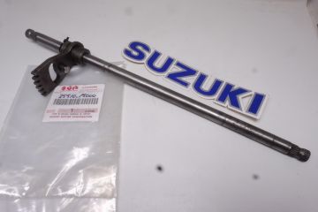 25510-15000 Shift shaft (left and right shift) Suzuki T/GT500 Used but perf.cond.1972 and later