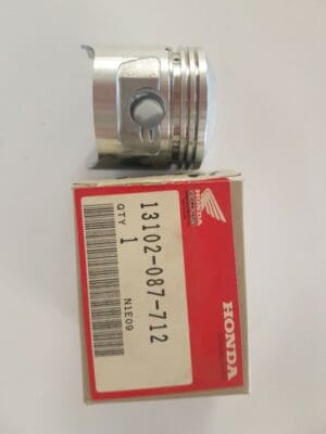 Honda - 13102-087-712 - SS50 - Piston