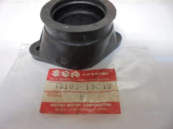 Suzuki - 13103-19C12-000_1 - GSX600 - Carburetor