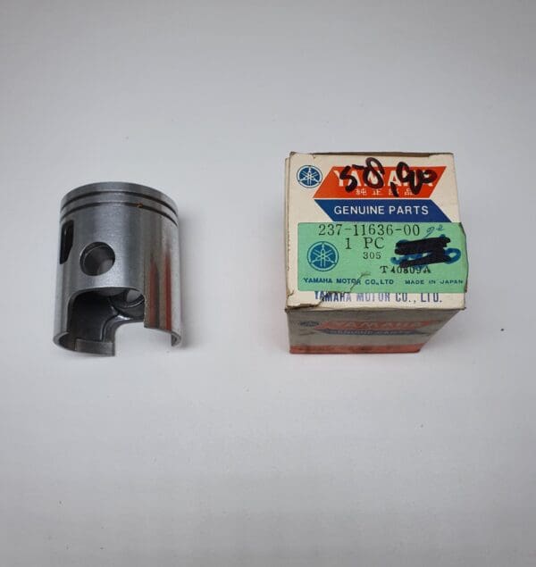 Yamaha - 237-11636-00 0.50 - CS1/YCS1 - Piston