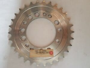 Yamaha - 240-25430-00 - TD-TR2-3/TZ250-350A/B/C/D/E/F/G/H/J en latere modellen - Sprocket rearwheel 30T