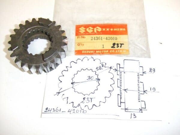 Suzuki - 24361-42000 - RG500 - Transmission