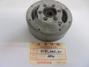 Honda - 31121-065-711 - SS50 - Ignition