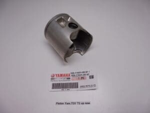 Yamaha - 329-11631-00-97 / 430-11631-00-97 - TD3/TZ250 A/B/C/D/E - Piston complete with ring