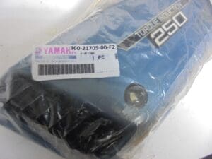 Yamaha - 360-21705-00-F2_1 - RD250 - Oil Pump & Meter