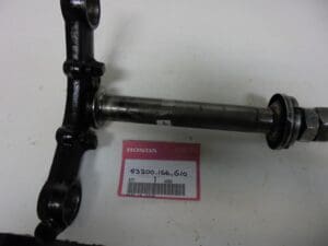 Honda - 53200-166-610_1 - MT5/MTX/MB - Stem Front Fork