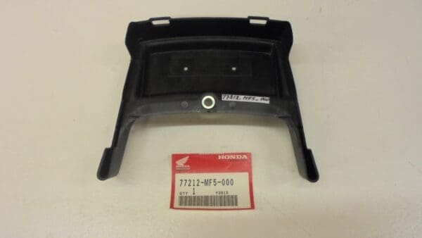 Honda - 77212-MF5-000_1 - VT500 - Frame Cover