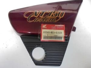 Honda - 835AO-ME9-610ZA_1 - VT700/VT750 - Frame Cover