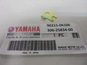 Yamaha - 306-25834-00 / 90215-06106 - TZ250 C/D/E/TZ350 C/D/E/TZ250 F/G/TZ350 F/G/TZ250 H/J en latere modellen - Front Wheel