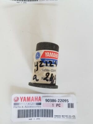 Yamaha - 90386-22095_1 - YZ125 - Rear Arm & Rear Cushion