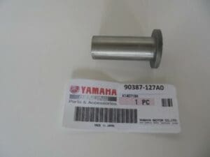 Yamaha - 90387-127A0_1 - YZ80 - Rear Arm & Rear Cushion