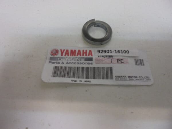 Yamaha - 92901-16100 - Washer spring TD/TR2 - Crankshaft R.H.17x28x4