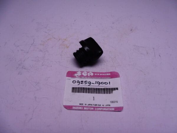 09259-19001 Oil filler plug RM80 / TS250 / TS185 / TS125 / GT380 / GT750