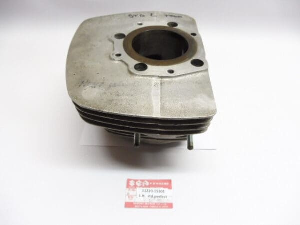 Suzuki Cilinder links 0.50mm overmaat gebruikt