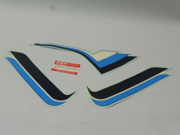 Suzuki - 68190-27A11-7UC - GSXR750 - Sticker / Decal