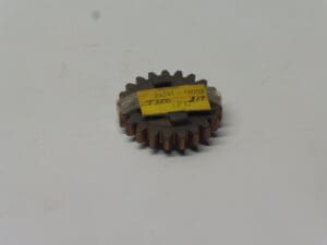 24241-8003 Gear 4th drive 21T Suz.T20-250-350/GT250-380  new or as newg