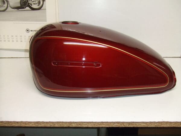 Suzuki - 44100-45200-08J - GS750 - Fuel Tank