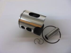 Suzuki - 12110-42010-050_1 - RG500 - Piston 54.50