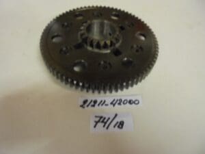 Suzuki - 21211-42000 74T/18T - RG500 - Clutch