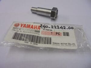 Yamaha - 240-22242-00_1 - TD2/TR2/TD3/TR3/TZ250 A/B/TZ350 A/B - Rear Arm & Rear Cushion