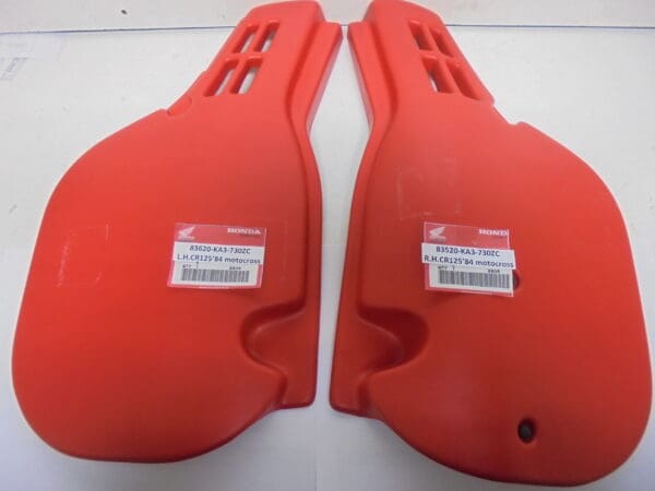 Honda - 83520-KA3-710 & 83620-KA3-710 - CR125 - Frame Cover