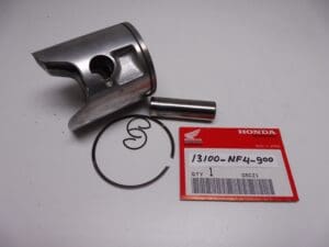 Honda - 13100-NF4-900_1 - RS125 - Piston