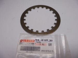 Yamaha - 137-16325-00 / 137-16324-00 - TA125/AS1-3/RD125 - Clutch