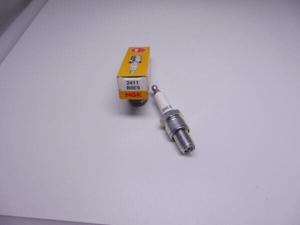 B8ES (NGK) Spark plug 14mm long