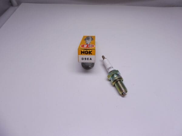 D9EA (NGK) Spark plug(Bougie)