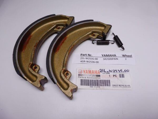 Yamaha - 21L-W2535-00 4GR-W2536-00 - SR250 Yam. models - drumbrake