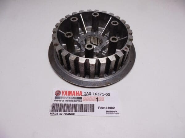 Yamaha - 1A0-16371-00 - RD350LC/RD400 - Clutch boss assy new