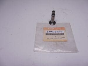 Suzuki - 23110-42000 - RG500 - Clutch