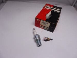 Champion - Champion N54R spark plug - TZ500 & TZ750 - Spark Plug