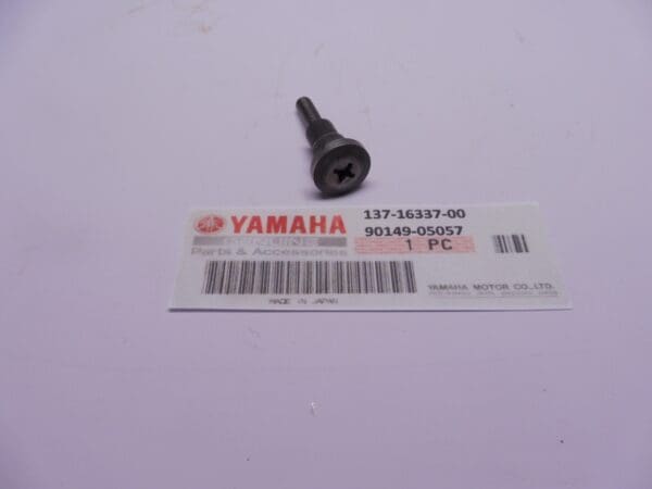 Yamaha - 137-16337-01 / 90149-05057-00 - AS1-3/TA125/RD125-200-250-350 - Clutch