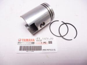 Yamaha - 183-11631-00_1 - AS1-- Piston 43mm + rings