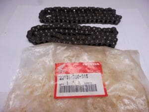 Honda - 23131-300-315 - CB750 - Camshaft - Chain