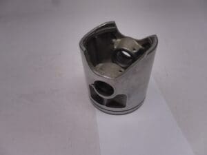 26J-11631-00 / 4A0-11631-00 Pistons 56mm less rings 2x96 /1x97 used but as new TZ250'82 and later(Your choice)