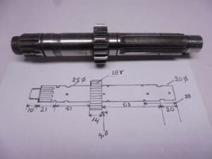 5F7-17411-00 Shaft main 18T Yamaha TZ250H-J used but good condition