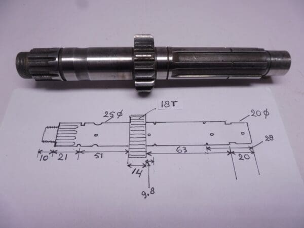 5F7-17411-00 Shaft main 18T Yamaha TZ250H-J used but good condition