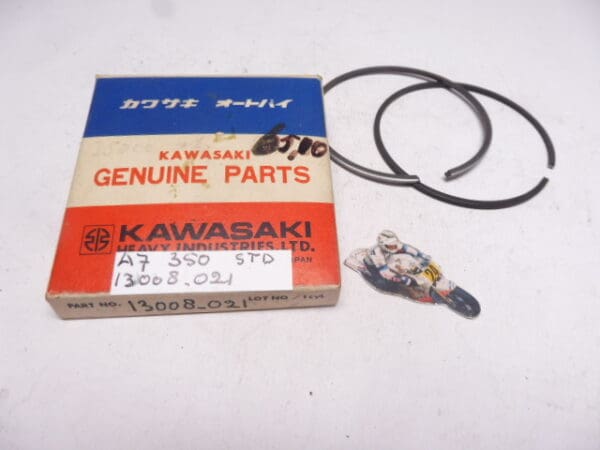 Kawasaki - 13008-021- A7 - Pistonring