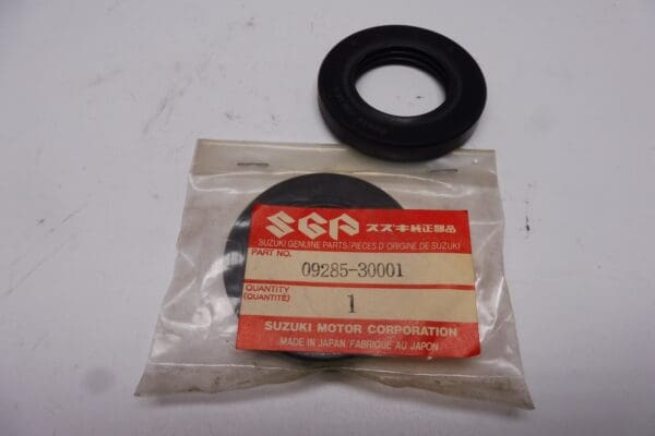 Oilseal original Suzuki DR400-500 / GN400 30.5x52x8