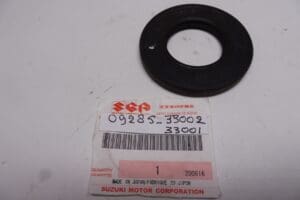 09285-33002/33001 Oilseal original Suzuki 33x62x7