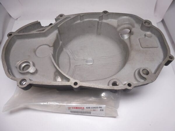 Yamaha - 328-15421-00 TD/TR3 - Clutch cover (wet) new