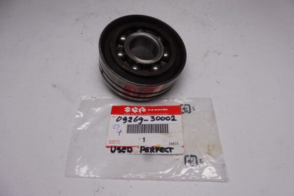 09269-30002 Bearing center crank Suz.T500/GT500 used but as new