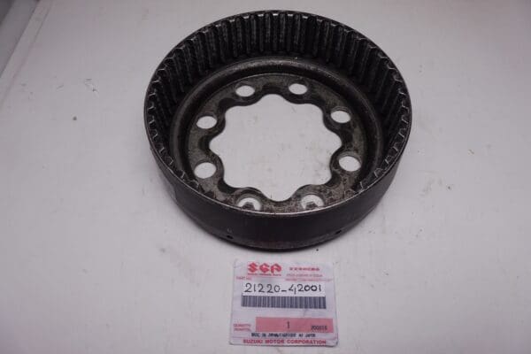 Suzuki - 21220-42001 used - RG500 - Clutch