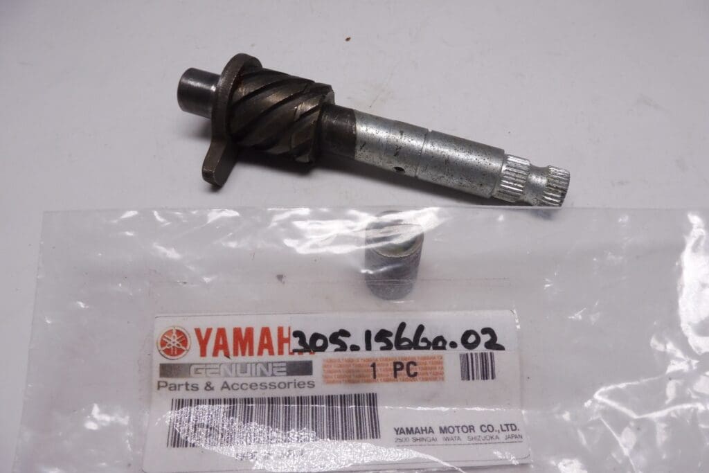 305-15660-02 Shaft kickstart Yam.FS1-DX new