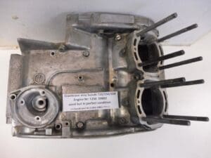 11303-18801 ?? Crankcase assy Suz.T20/250/350 used but perf.cond.